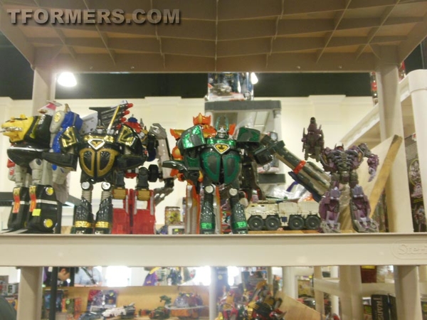 BotCon 2013   The Transformers Convention Dealer Room Image Gallery   OVER 500 Images  (44 of 582)